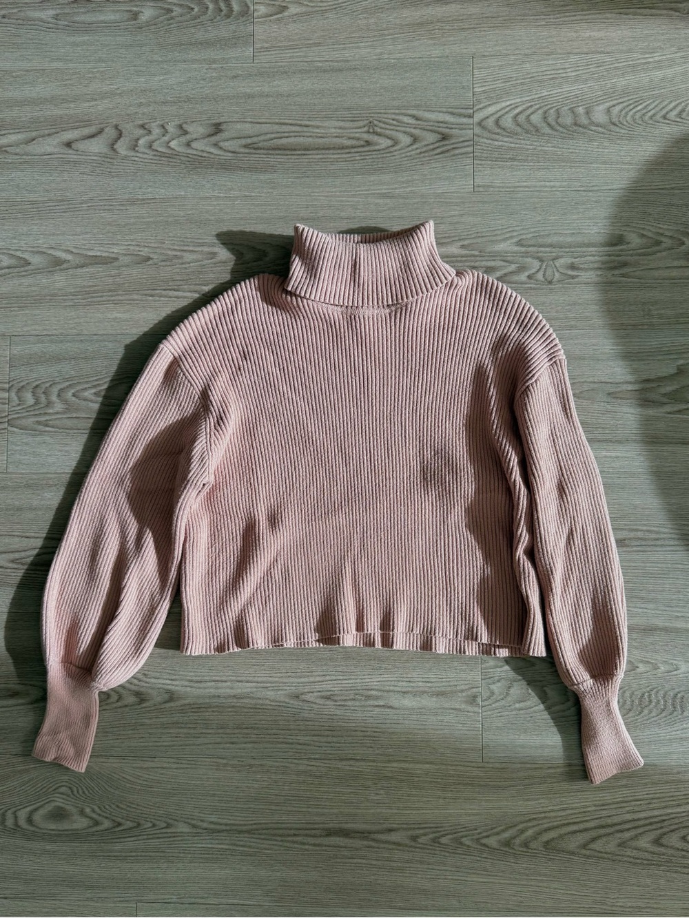 Express - Ribbed Cropped Turtleneck Sweater in Dusty Rose